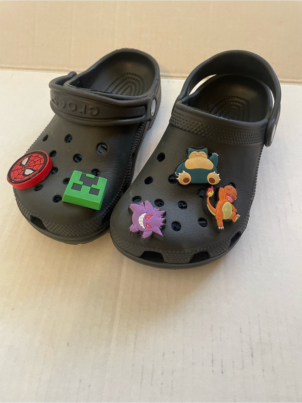 CROCS black size J2 with jibbitz pokemon spiderman Minecraft
